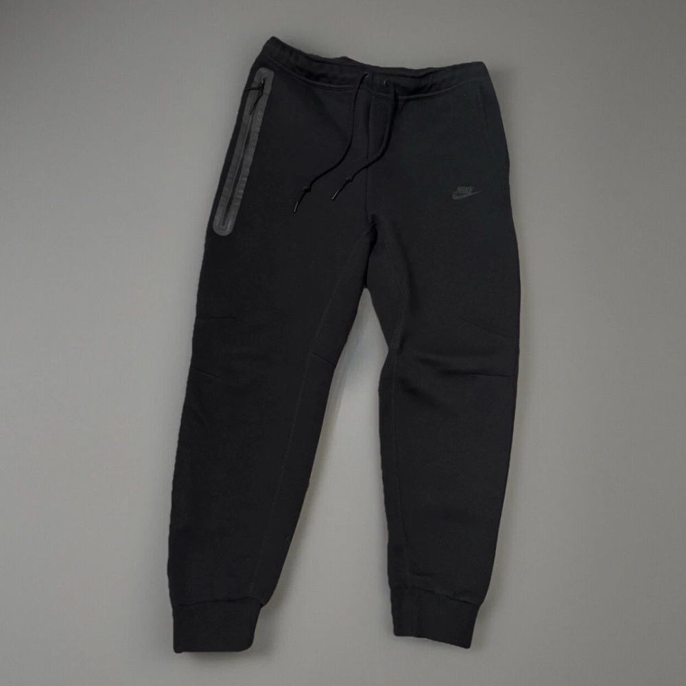 Nike Tech Fleece Black Slim fit Jogger